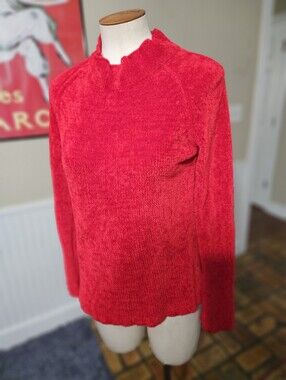VTG Basic Editions Red Sweater Small